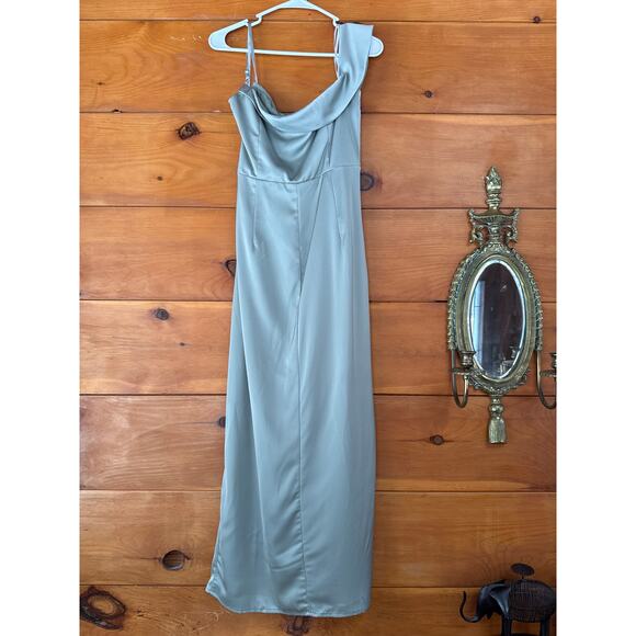 Lulus Showing Off a Little Sage Green Asymmetrical Tulip Midi Dress Wedding Sz L - Picture 6 of 7